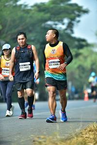 BIB: 42695, 46841
                            <button type="button" onclick="openModal(10124542)" class="btn btn-primary btn-sm float-right btn-popup" data-toggle="modal" data-target=".modal-high-quality">
                        <i class="fas fa-shopping-cart"></i> Add to Cart
                    </button>
                                            <button type="button" onclick="isThisMe(10124542, true)" class="btn btn-success btn-sm float-right btn-popup btn-isme hidden" data-toggle="tooltip" data-placement="bottom" title="นี่คือรูปของคุณใช่ไหม คลิกที่นี่เพื่อเอาเข้าอัลบั้ม">
                        <i class="fas fa-plus"></i> Add to album
                    </button>
                    <button type="button" onclick="isThisMe(10124542, false)" class="btn btn-warning btn-sm float-right btn-popup btn-isnotme hidden">
                        <i class="fas fa-ban"></i> Remove from album
                    </button>